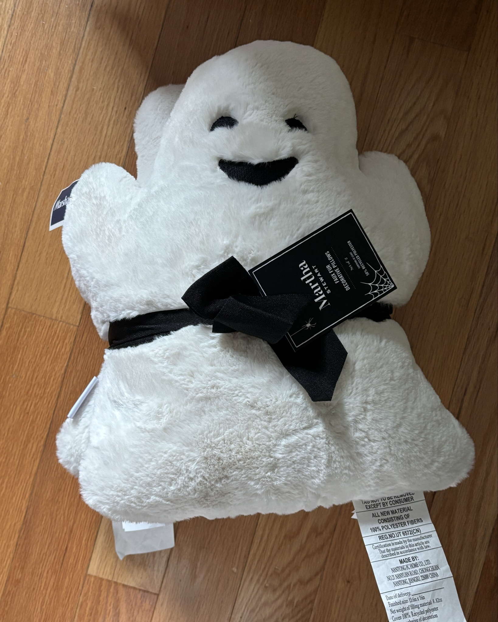 i really wanted to share the *affiliated* link to these ghost sherpa pillows (from marshalls), just because they’re too cute to not share w/ ya’ll !! 👻💗🌸🎀 

#LTKSeasonal #LTKHome #LTKautumn