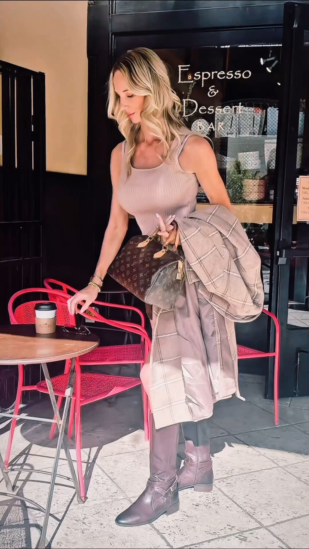 When your bra straps are out here living their own life…
but the coffee’s good so you keep walking. ☕️😂
Linked everything I’m wearing because apparently I can’t be trusted.

#LTKStyle #LTKSaleAlert #LTKFinds #LTKUnder50 #LTKFashion #LTKTrend #LTKInspo #TallGirlFashion #TallGirlStyle #TallWomen #OOTD #EverydayStyle #CasualOutfits #MomLifeUnfiltered #MomStyle #Over40Style #FallFashion #WinterStyle #ComfyAndCute #StyleForRealLife


#LTKmomlife #LTKdayinmylife #LTKOver40