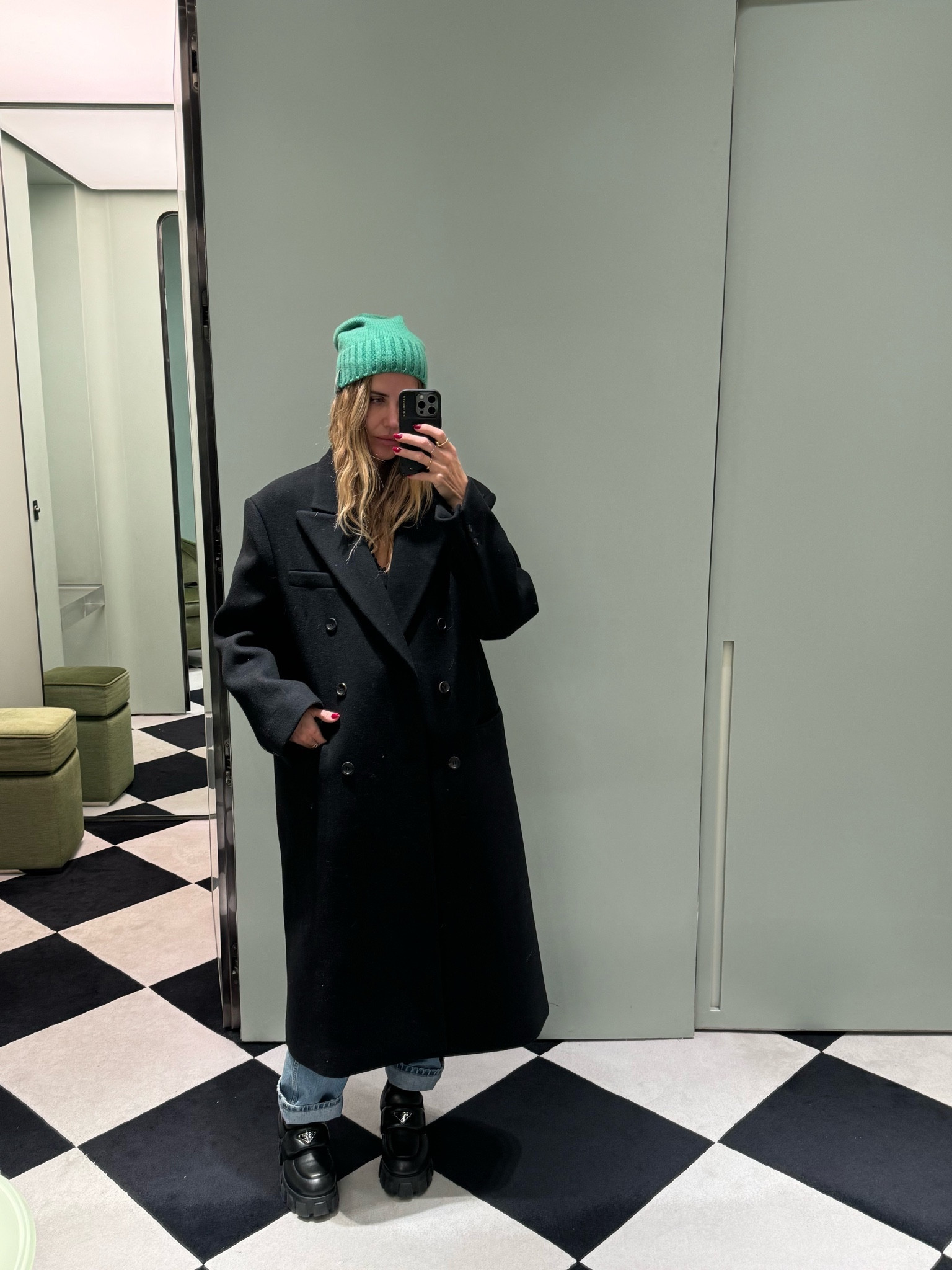 Airport ootd 🖤 The coziest trench coat for travel

#LTKtravel #LTKstyletip #LTKSeasonal