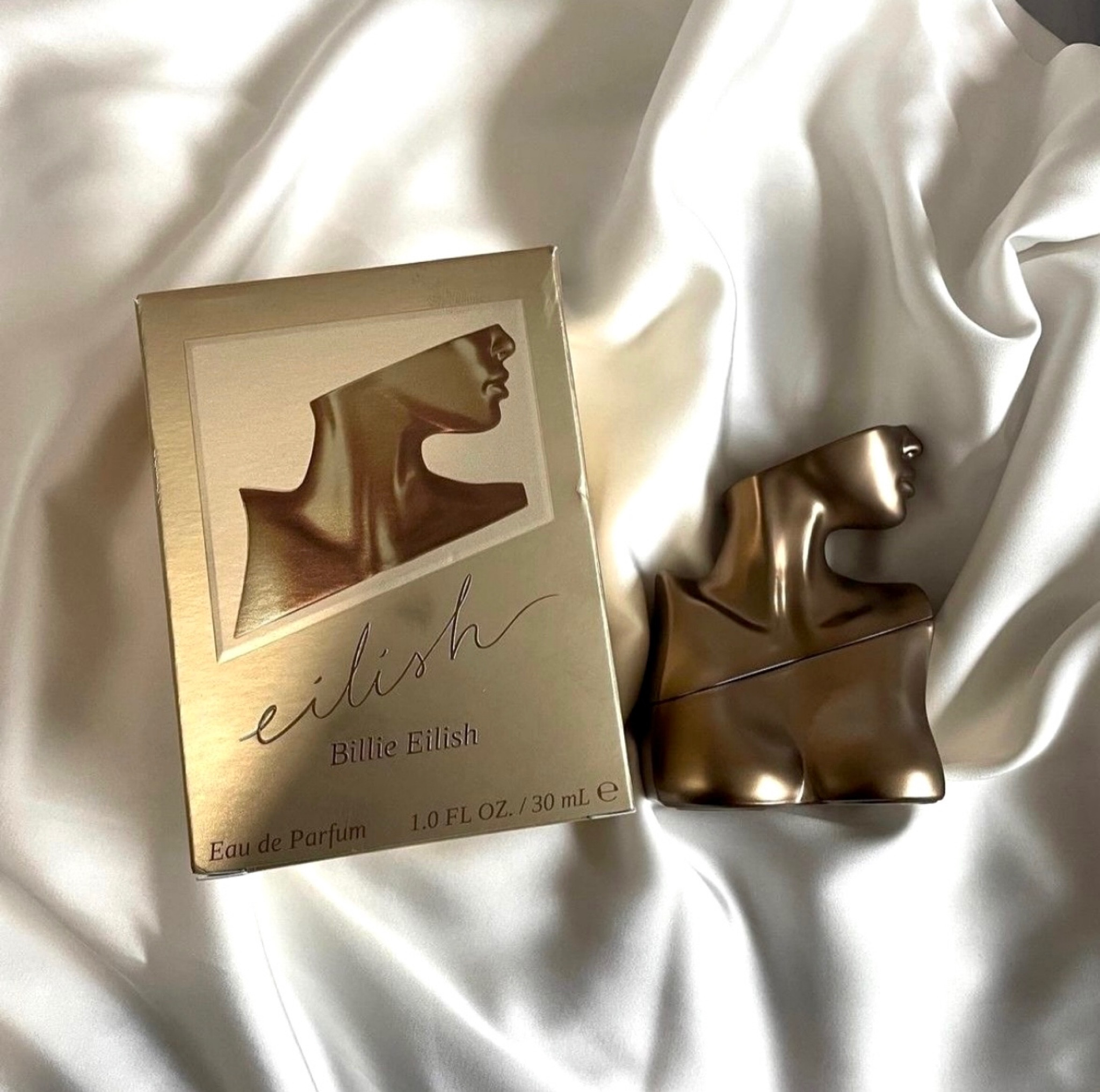 All my vanilla lovers…RUN DON’T WALK!! Layer with Victoria Secret “bare vanilla” scented lotion or even another perfume! I like to incorporate a spray or two of black opium LE PARFUM🖤 #LTKscents

#LTKMostLoved #LTKbeauty
