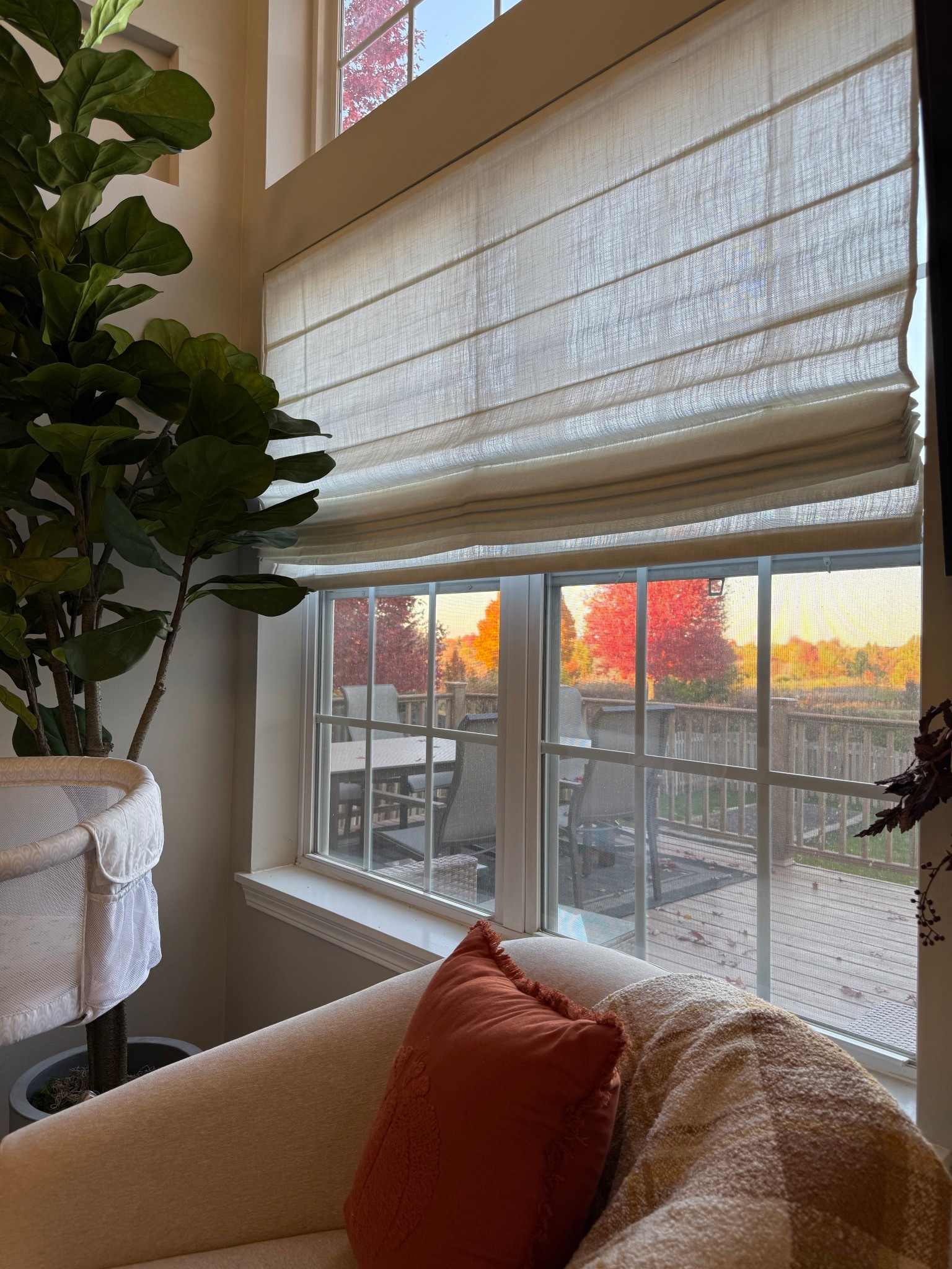 Finally got automatic shades for our living room which has been a game changer for privacy, especially when it comes to breastfeeding! Stackable code: CHLOBELLE5 

#LTKHome #LTKSaleAlert