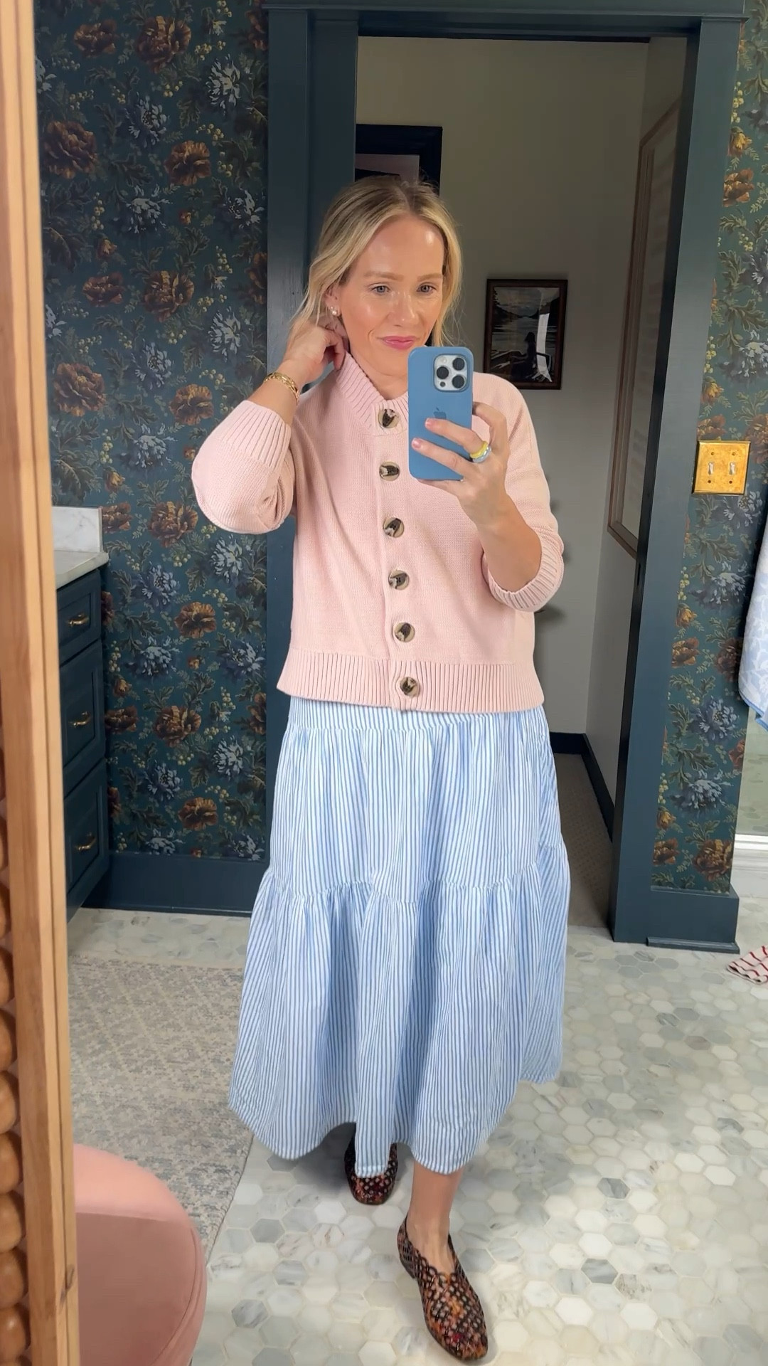 Sized down to an xs in the crinkled cotton @quince dress, the deep v is perfect, not too tight but also don’t have to worry about leaning over with the kids…also own it in the shorter style. Wearing my regular size small in the denim jacket and have you SEEN this new pink colorway in the viral cardigan sweater? Fits true to size. Also linked a few more @Quince favorites lately too!  #quincepartner @Shop.LTK

#LTKmomlife #LTKootd #LTKSeasonal