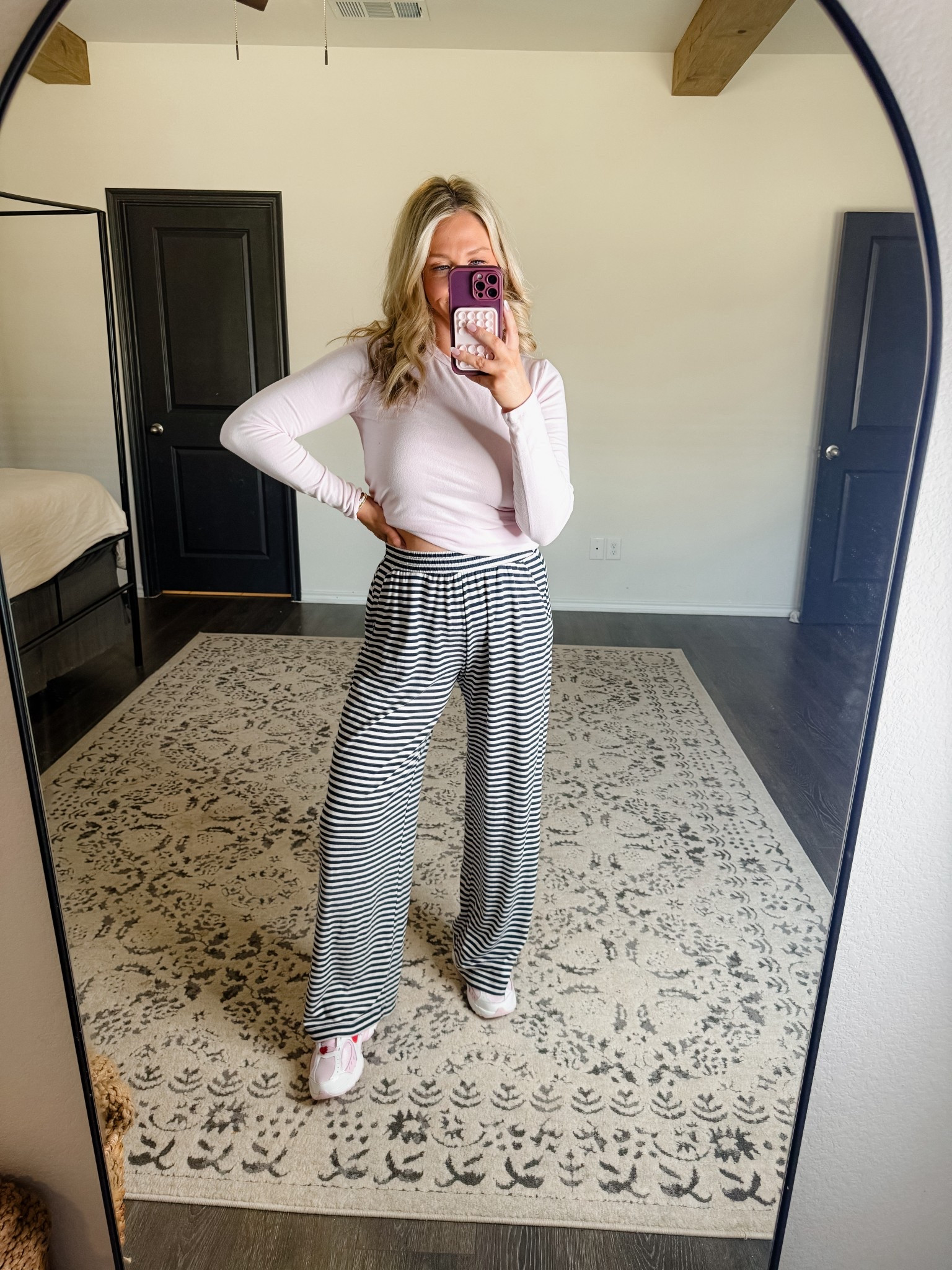 OOTD 🖤🩷 as a SAHM 

#LTKmomlife #LTKootd