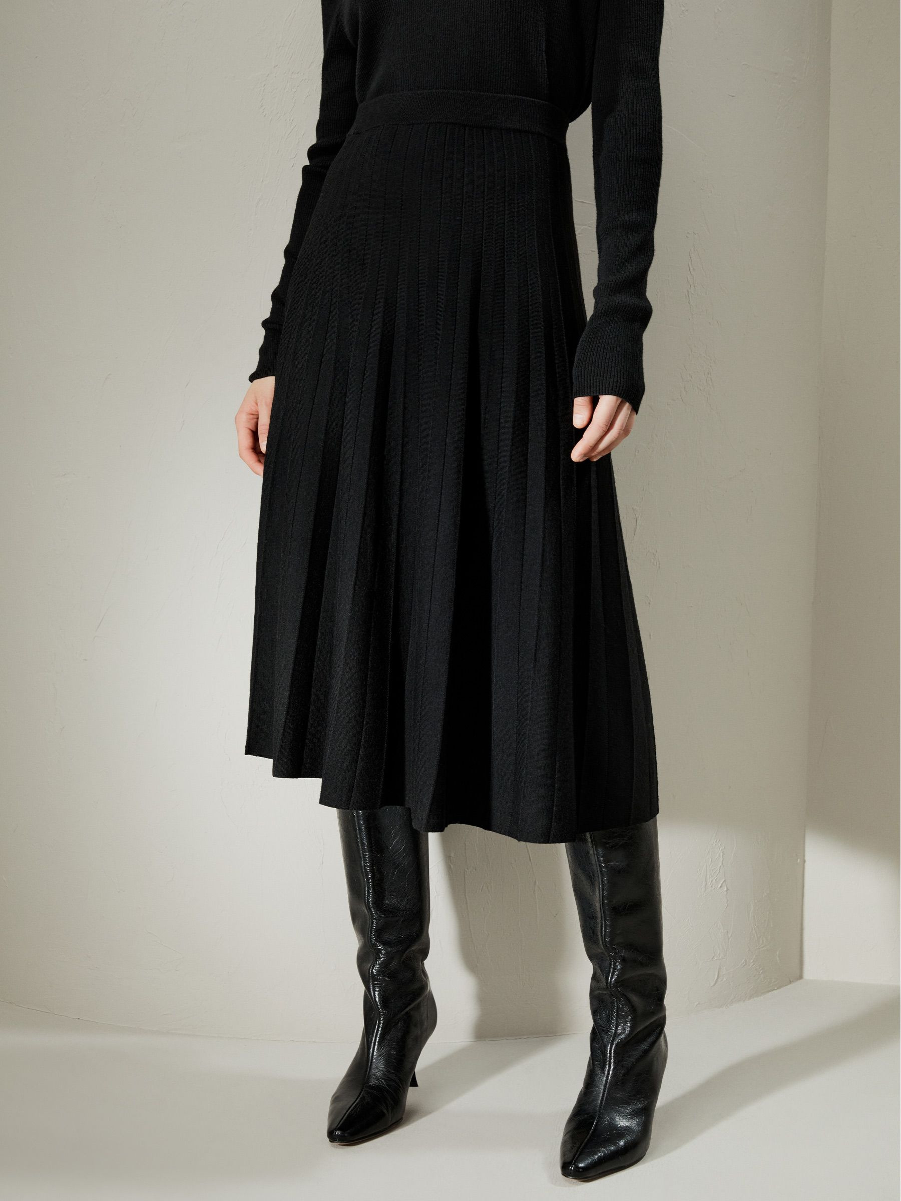 Collegiate Ultra-fine Merino Wool Skirt | LilySilk