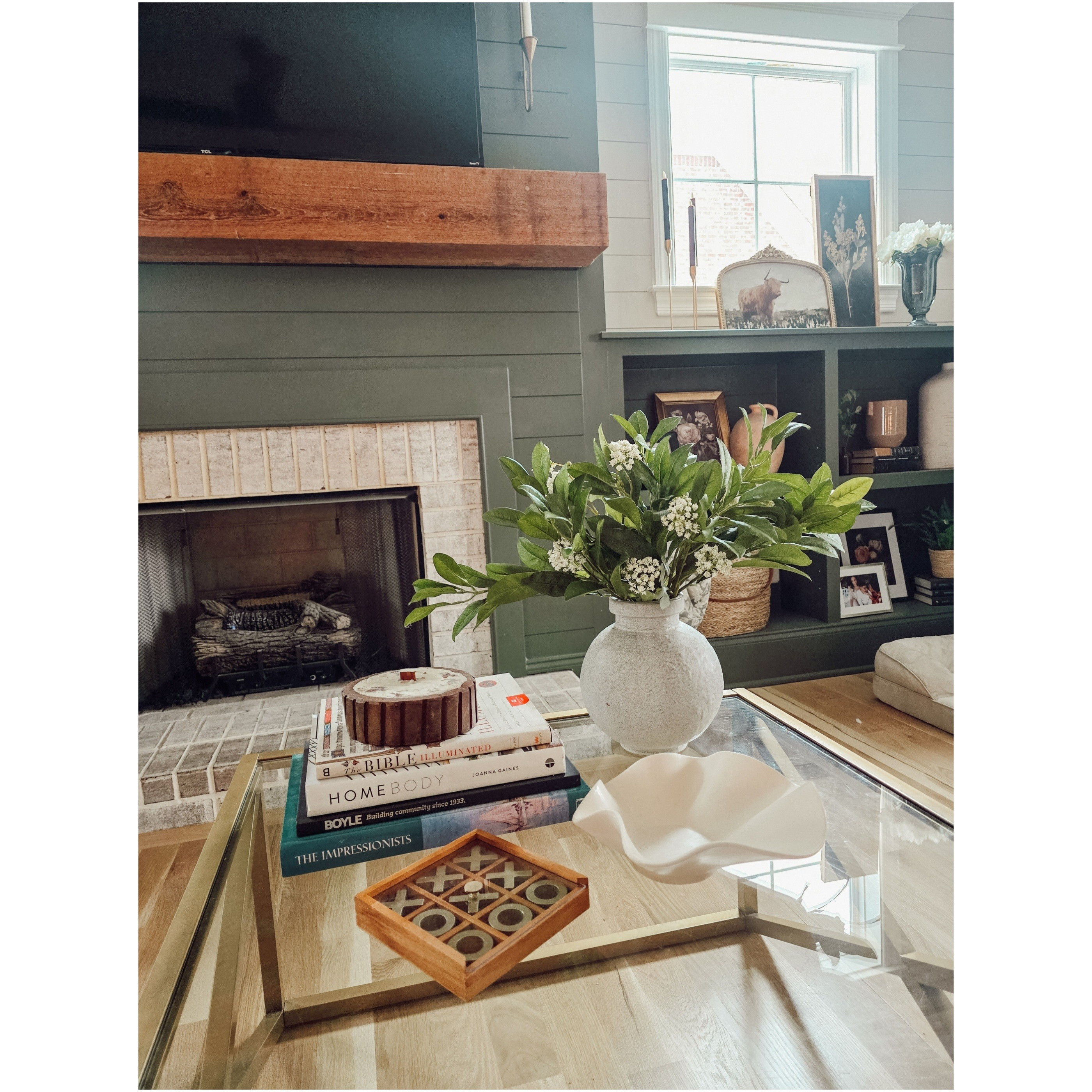 New updated coffe table floral. Im in love with this look. 

#LTKdayinmylife #LTKHome