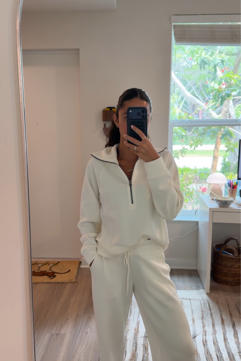 SO SOFT’! M top S bottoms

#LTKselfcare #LTKmorningroutine #LTKMothersDay