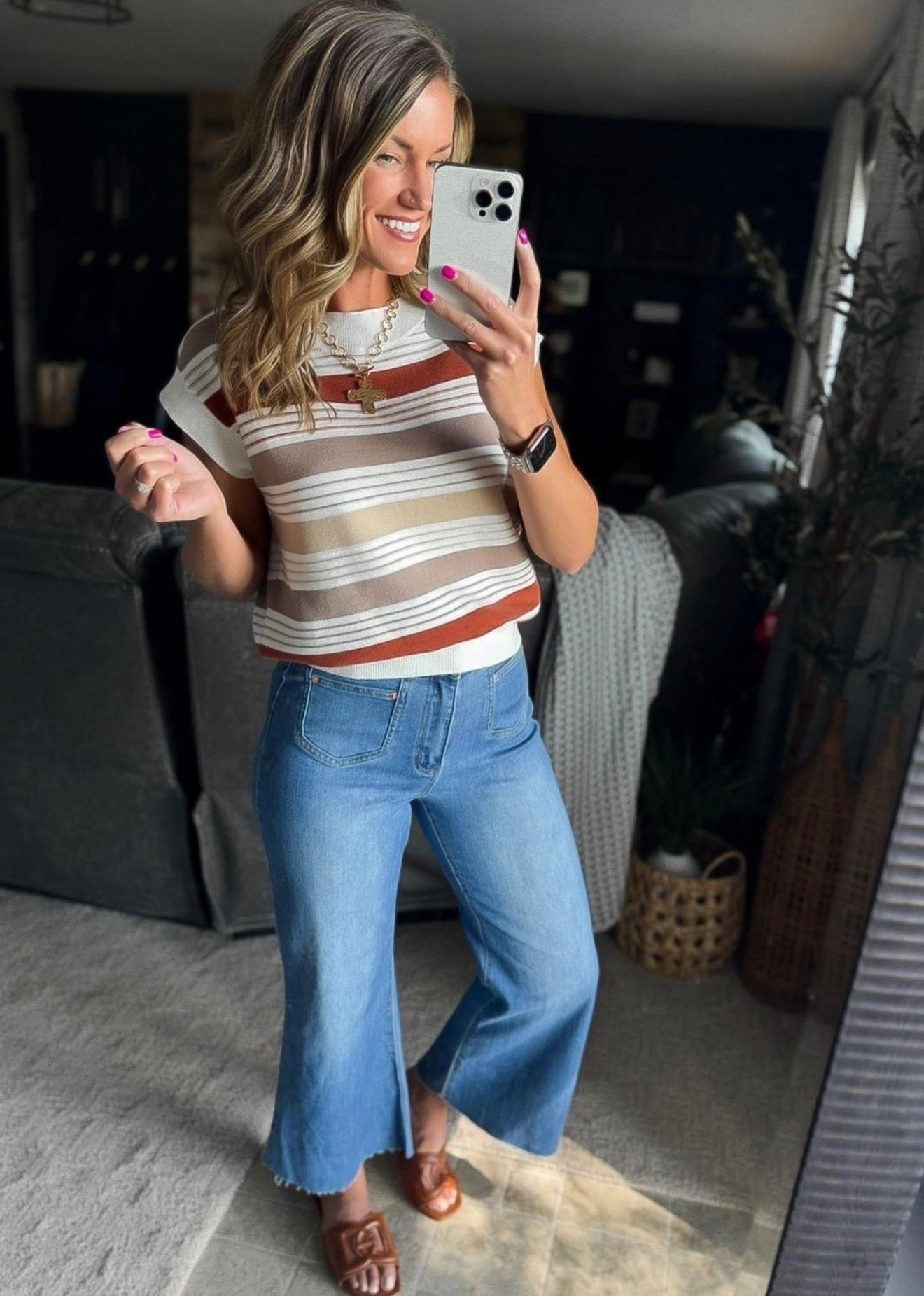 Short sleeve sweaters perfect for early Fall. 
Top / small
Jans/6

#LTKSeasonal #LTKStyleTip