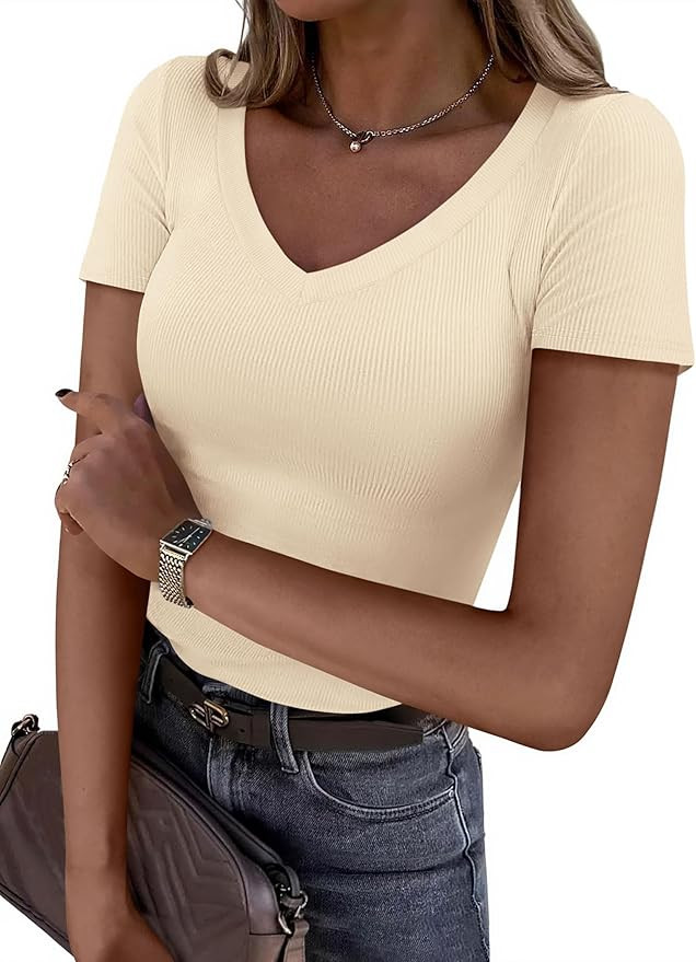 PRETTYGARDEN Women's Summer Trendy Tops V Neck T Shirts | Amazon (US)