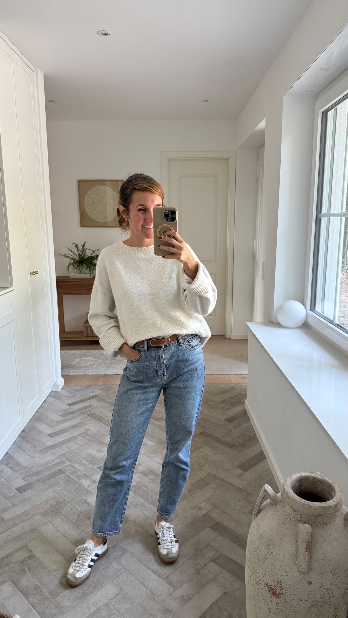 Meine liebste Mom Jeans und ein kuscheliger Strickpullover - fertig ist das Mama Outfit für den Herbst 🙌🏻🍁🍂

#LTKjeans #LTKdeutschland #LTKautumn