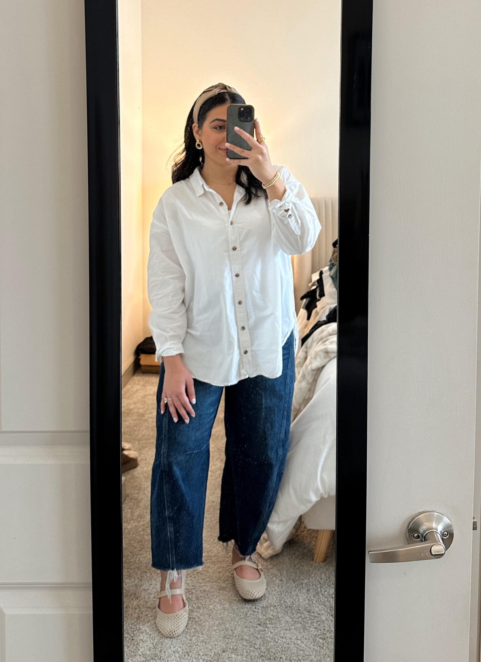 Target fashion right now >>> 
Their  barrel jeans are perfection & so affordable — a new staple! 😍
Also all Target shoes are 20% off including my flats!!!

#LTKSeasonal #LTKSaleAlert #LTKStyleTip