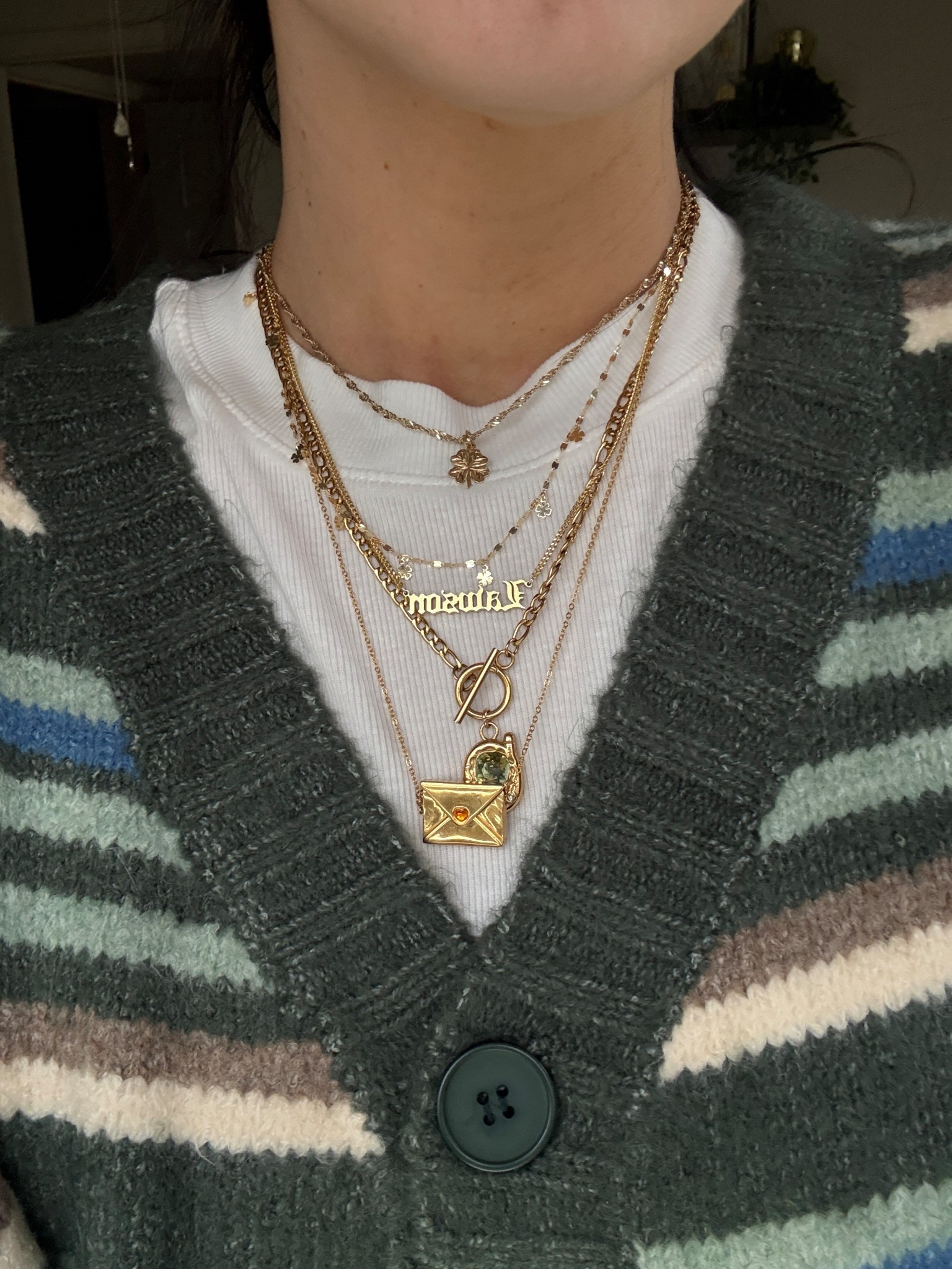 Today’s neck stack

Letter necklace: Taylor Swift online store
Tamagotchi necklace: YuukaUniverse 

#affordablejewelry #finejewelry #14kgoldnecklace #jewelryinspo #necklaces #necklaceinspo #necklacestack

#LTKFindsUnder100 #LTKFindsUnder50 #LTKGiftGuide