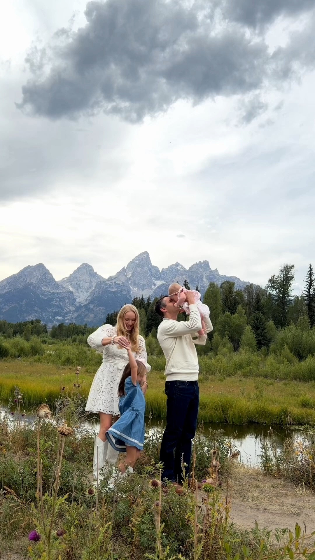 Capturing this sweet chapter in our favorite place 🫶🏻 what we wore for fall family photos! Highly recommend setting up a tripod on video during your shoot.

#LTKSeasonal #LTKdayinmylife #LTKKids