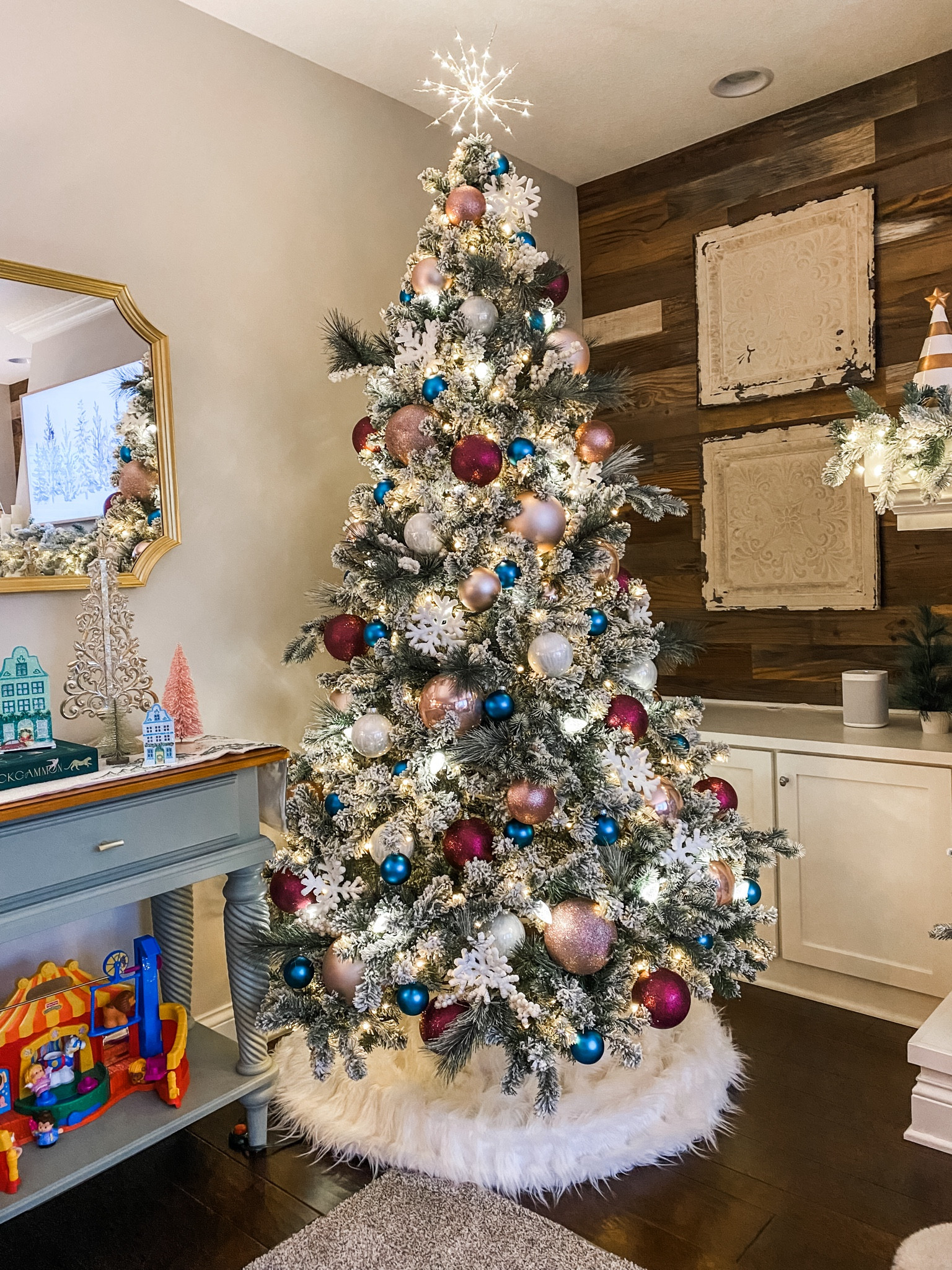 King of Christmas for five years running and still my favorite tree. ♥️ 

Christmas Decor
Tree
Holiday Decor



#LTKHoliday #LTKSaleAlert #LTKCyberWeek