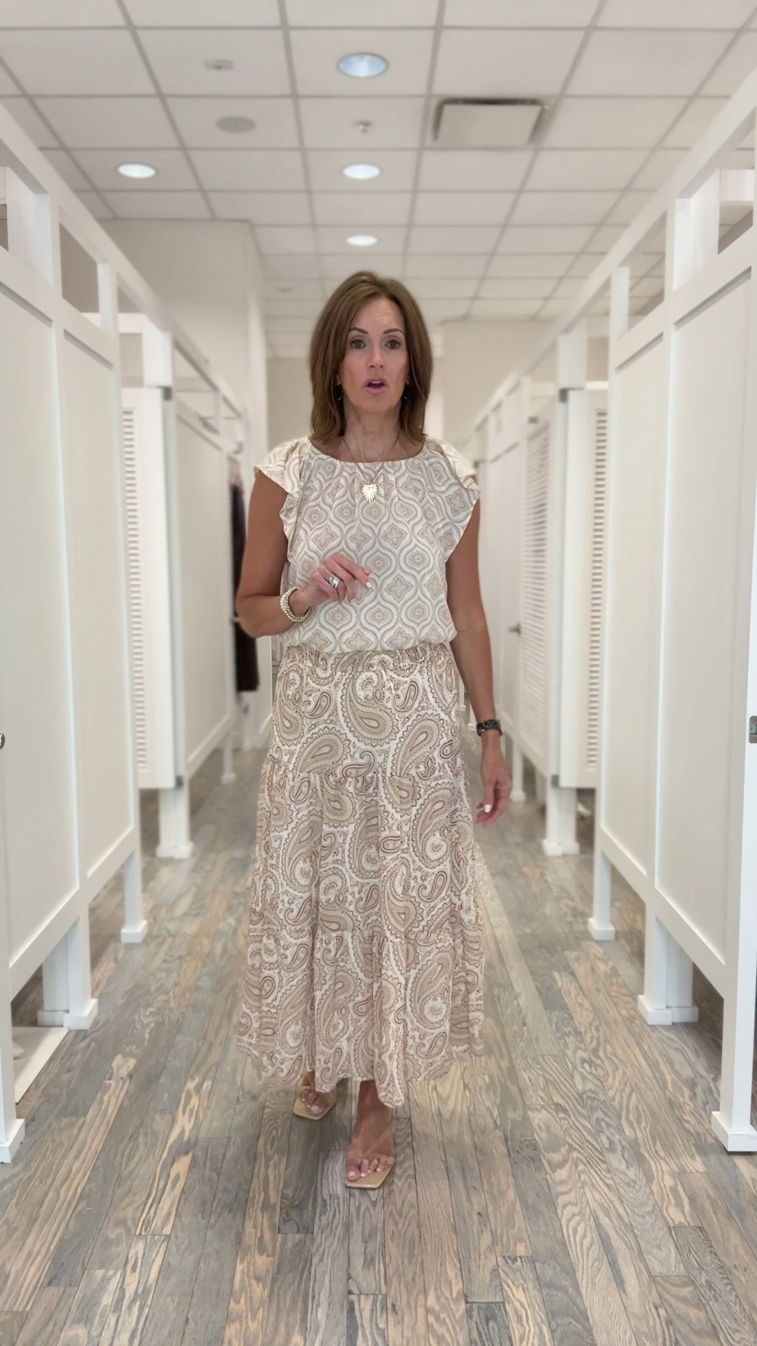 Top - medium 
Paisley tiered skirt - size small


Workwear

#LTKMidsize #LTKWorkwear #LTKSaleAlert