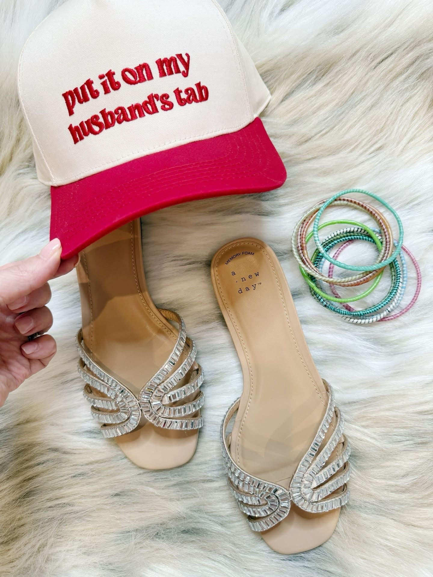 Some old and new finds I’m loving ❤️

Cutest hat and these sparkly sandals! And my bracelets are made of recycled flip-flops! Cute and lightweight! 

Dropping 🔗👇

#LTKdayinmylife #LTKSeasonal