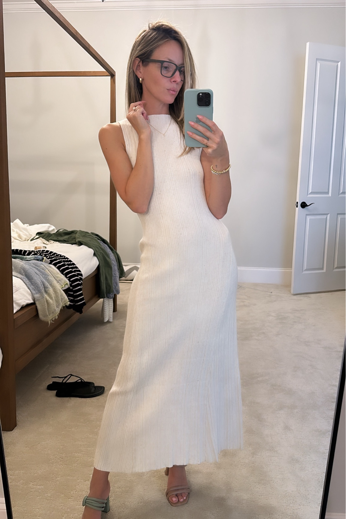 Light sweater dress from Target! Go get it now before it’s gone! 

#LTKStyleTip #LTKFindsUnder50