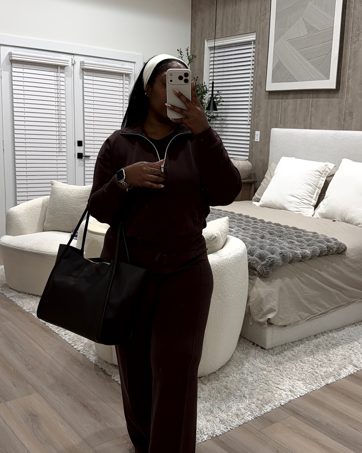 Enjoying the simple luxuries! A cozy matching set, a productive workday, a fresh green juice, and the comfort of my home. Quiet moments, elevated essentials, and feeling good in my own space. 
Everything I’m wearing & loving is linked in my LTK.

#LTKdayinmylife #LTKHome #LTKootd