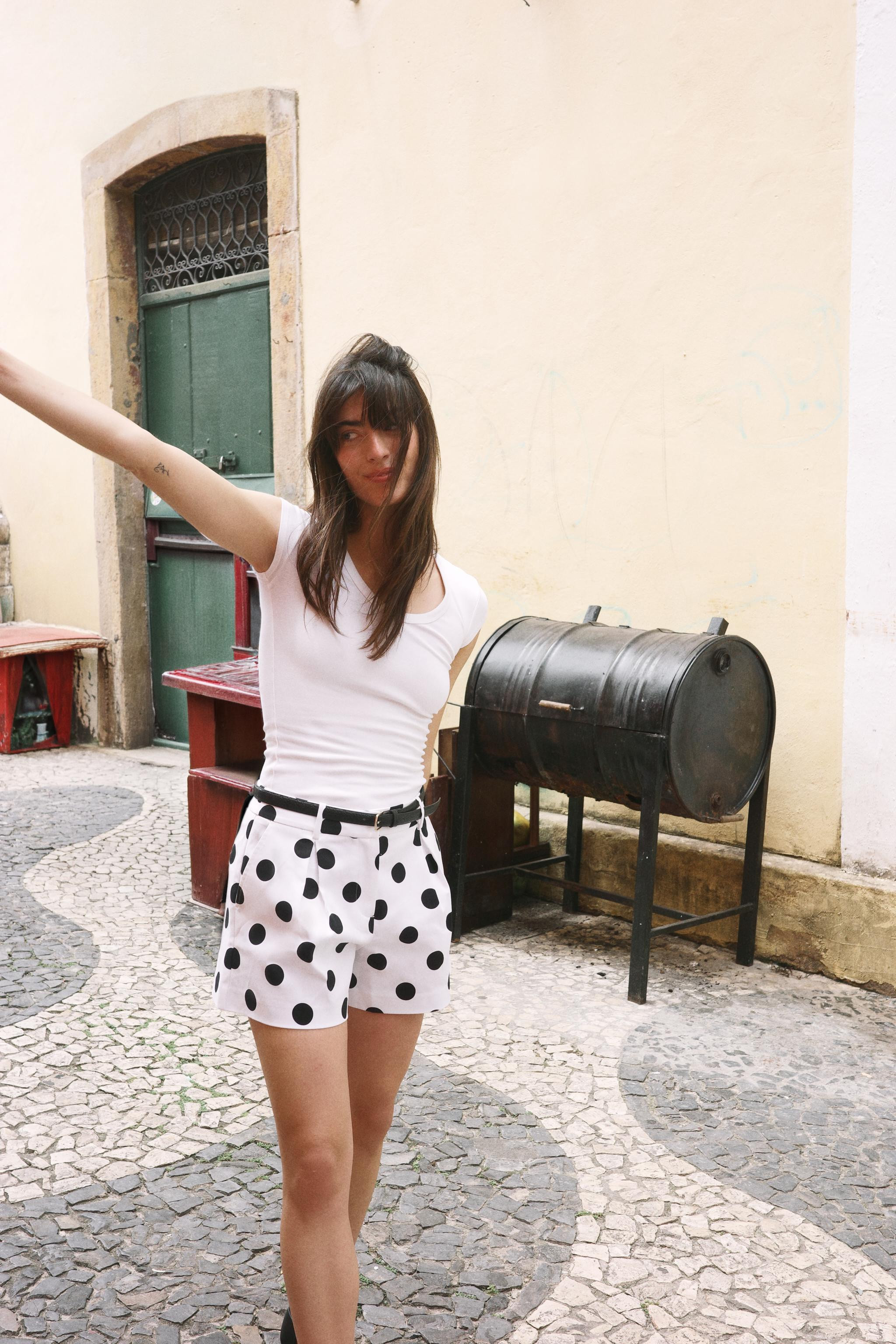 HIGH-WAISTED BELTED SHORTS | Zara US