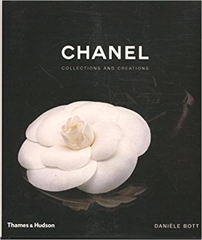 [By Daniele Bott ] Chanel: Collections and Creations (Hardcover)【2018】by Daniele Bott (Author) (Hard | Amazon (US)