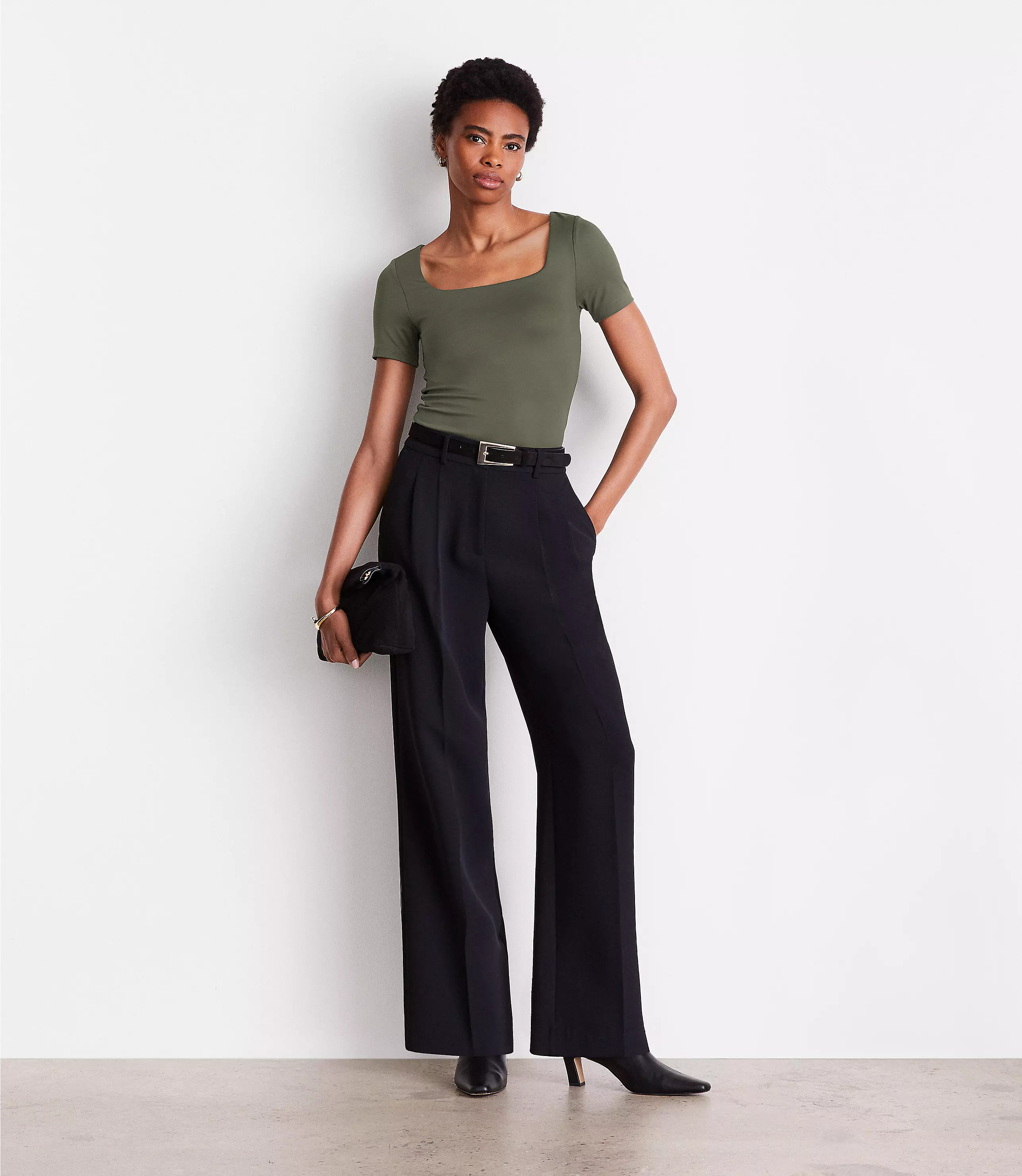 LOFT Versa Crepe Drape Pleated Relaxed Straight Pants | LOFT
