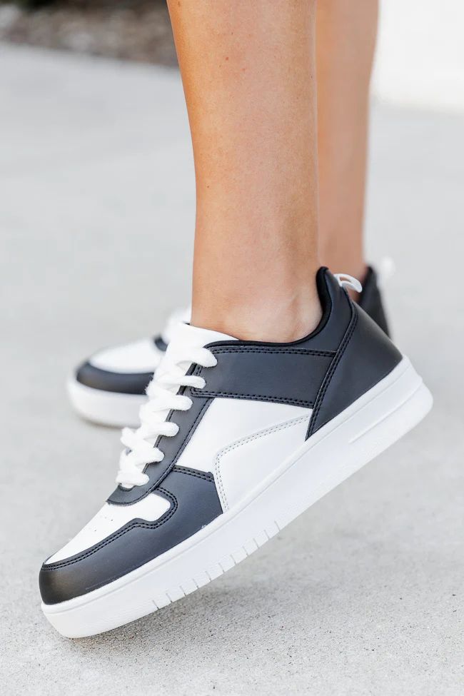 Stephanie Black And White Sneaker | Pink Lily