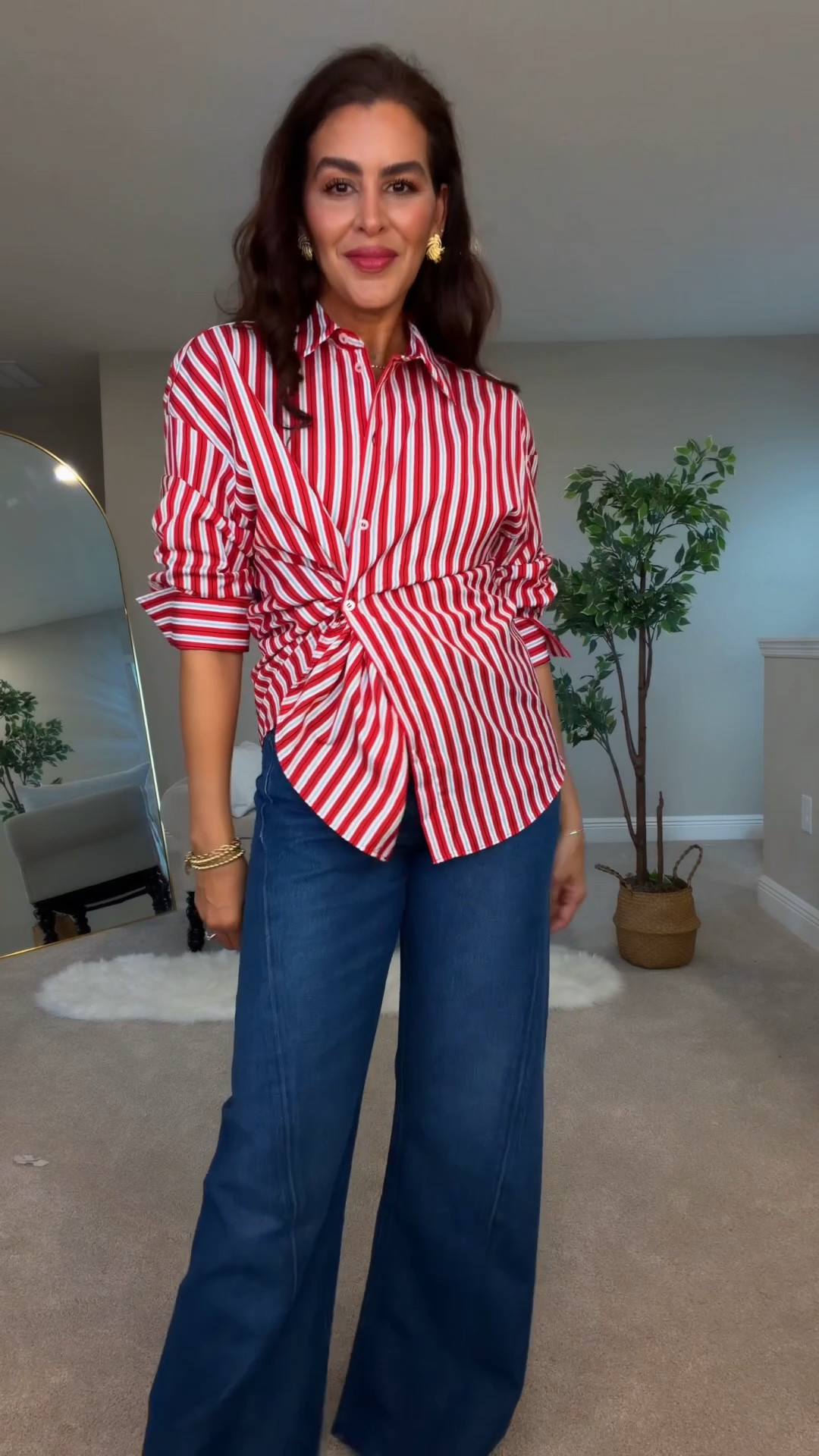 Size 27 in mother jeans.
Size M in button down. S in jacket and m in Tshirt. @Zara @mother

#LTKOver40 #LTKSeasonal #LTKSaleAlert