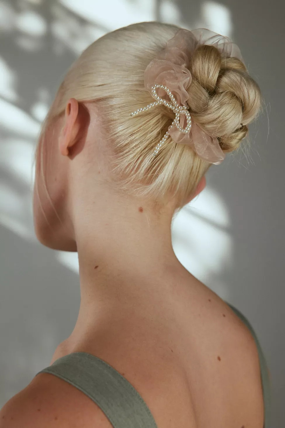 Pearl Bow Mini Chiffon Scrunchie | Urban Outfitters (US and RoW)