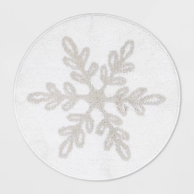 22" Round Snowflake Christmas Bath Rug White/Gray - Wondershop™ | Target