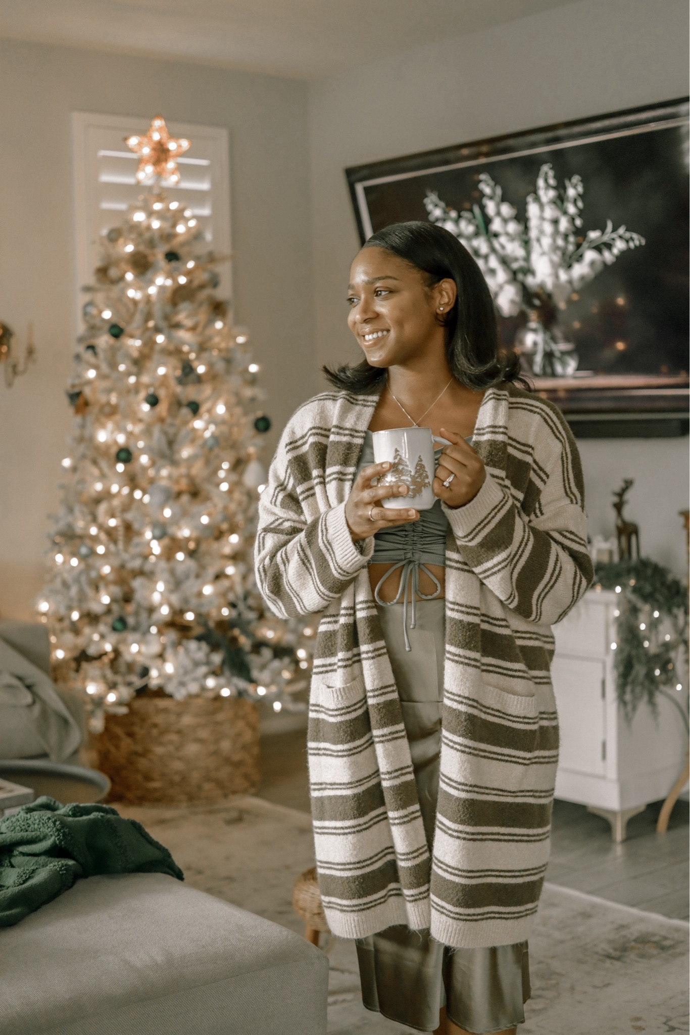 Target find! This beautiful and cozy cardigan sweater, just in time for the cold weather. #target #targetfinds #sweaterweather #fallfashion #winterfashion

#LTKSeasonal #LTKmidsize #LTKfindsunder50