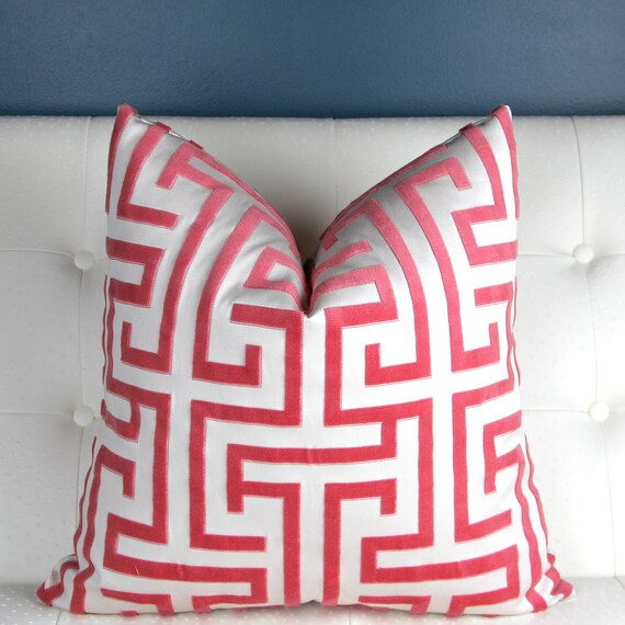 Read the full title
    Thibaut Ming Trail Pillow Cover - Chinoiserie Pillow Cover - Maze Pillow ... | Etsy (US)