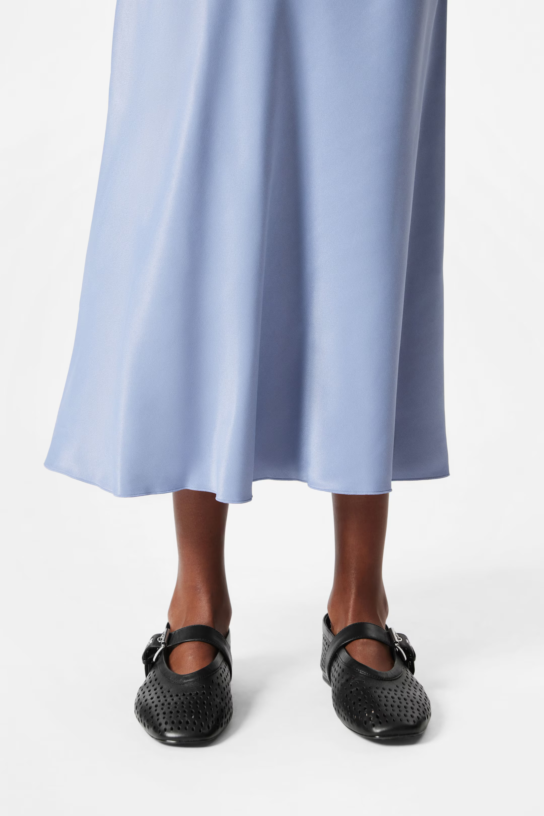 Satin Midi Skirt | H&M (UK, MY, IN, SG, PH, TW, HK)