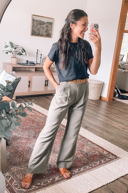 Trailered pants are super comfortable casual outfit & perfect for workwear! Fit tts 

Abercrombie and Fitch 
Trousers 
Abercrombie style 
Teacher outfit 
Fall outfit
Office outfit 
Sandals 
Black tee


#LTKSale #LTKworkwear #LTKSeasonal