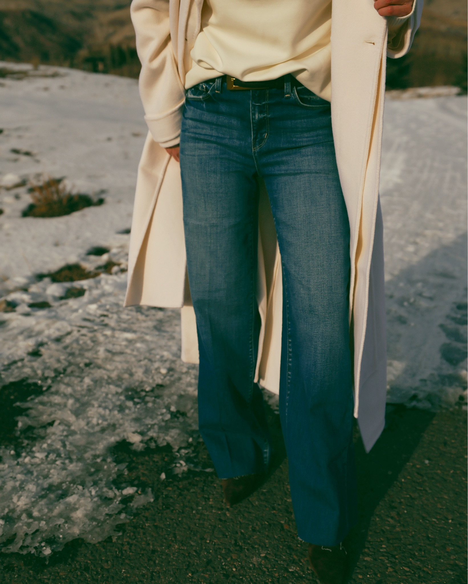 One of my all-time favorite pairs of wide leg jeans! 😍

#LTKSeasonal #LTKOver40 #LTKTravel