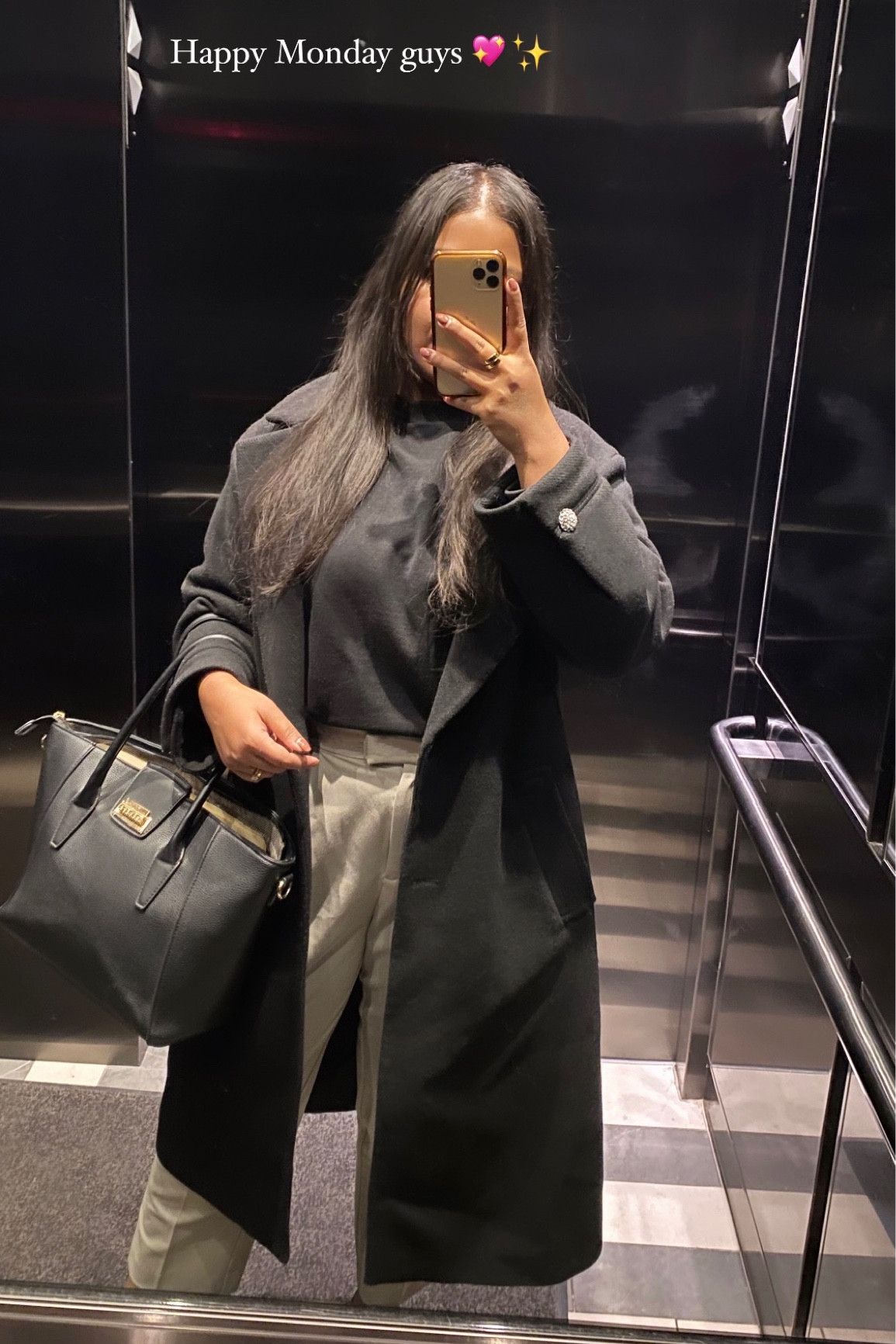 Winter Outfit, winter style, winter work outfit, H&M tailored trousers, beige tailored trousers, black sweatshirt, H&M sweatshirt, long coat, Zara double-breasted coat, black coat, black tote bag, black tote, work tote, outfit inspiration, smart casual outfit ideas 

#LTKstyletip #LTKworkwear #LTKfindsunder100