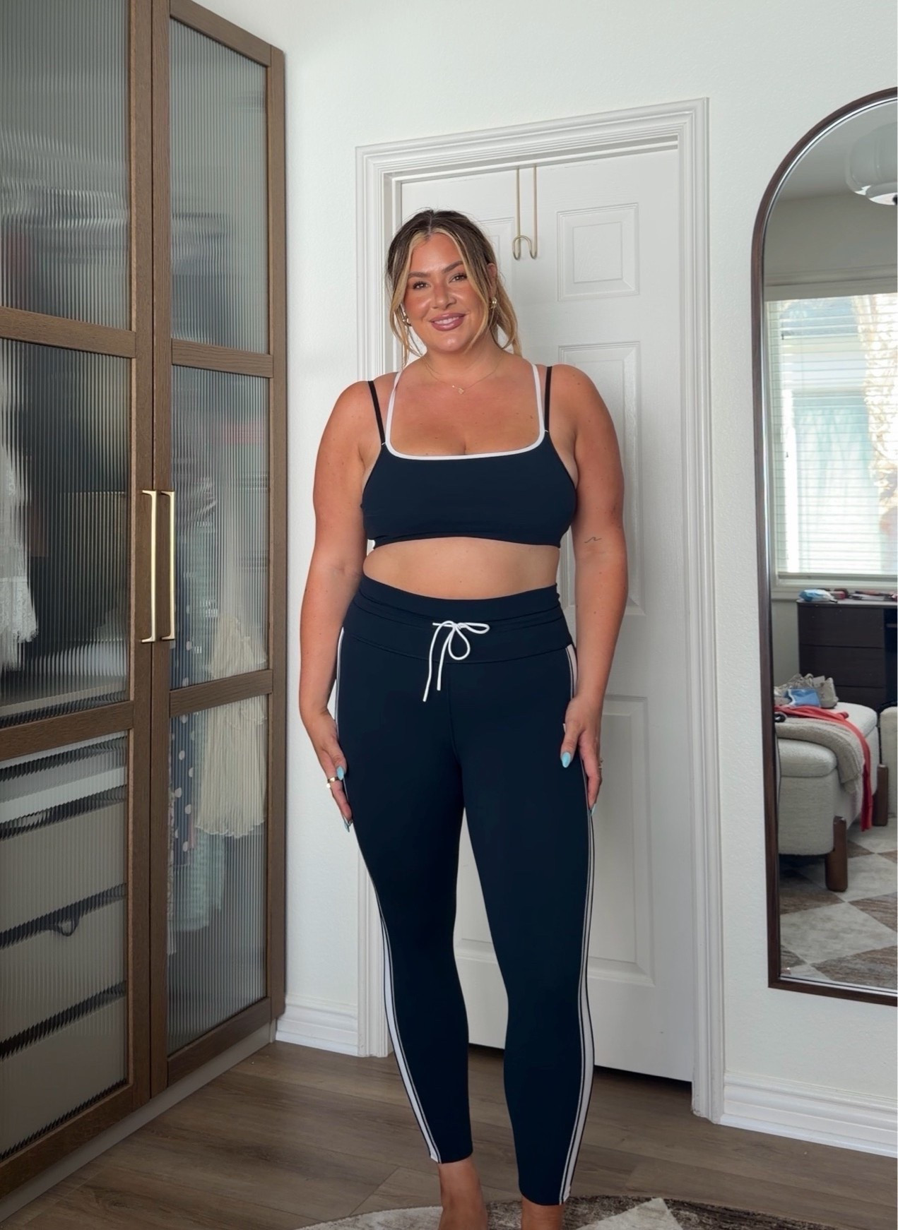 wearing an XL in this @Vuori US workout set 💙

#LTKActive #LTKSeasonal #LTKMidsize