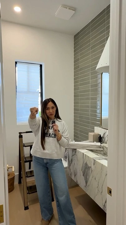 The perfect neutral bedroom curtains, rods & rings ✨

#LTKhome #bedroomdecor #neutralbedroom #curtains #windowtreatments #homedecor #ltkit


#LTKdayinmylife #LTKHome #LTKSpringSale