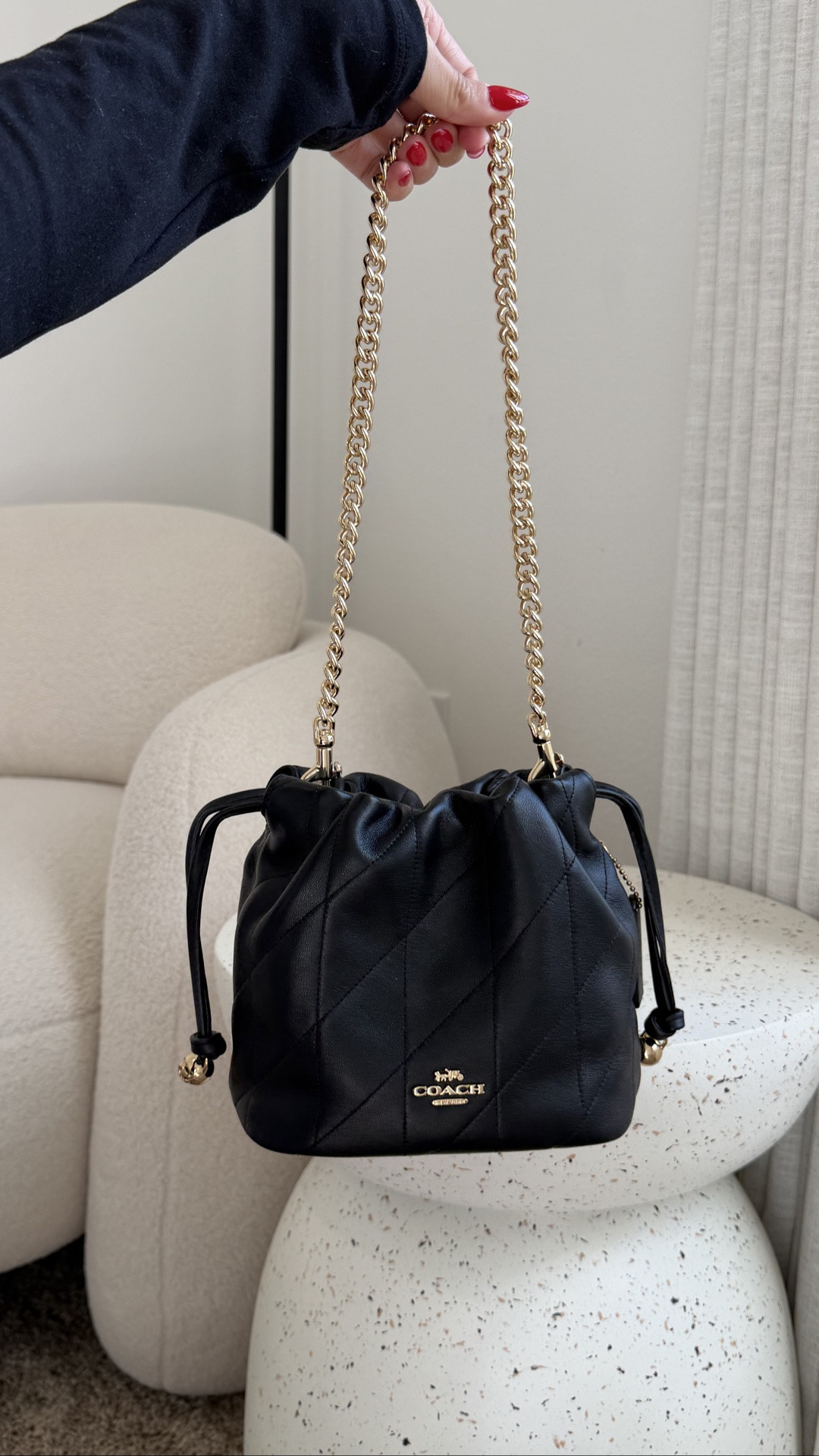 Faye Mini Drawstring Bag — Coach!🖤🧸