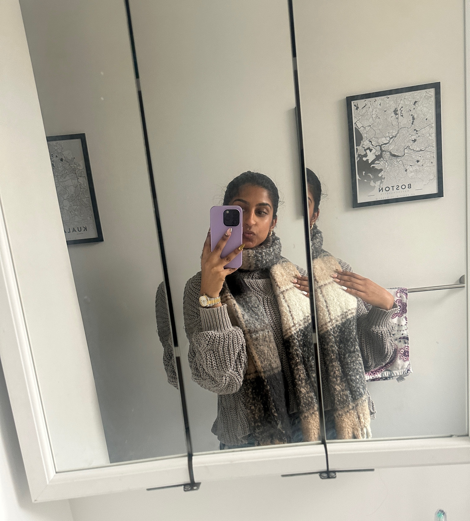 Quick morning selfie before work! Casual winter outfit 🫶🏽 this scarf is actually the softest & comfiest thing ever I love it dearly- it’s from Gap but I linked a similar old navy one!!

#LTKGiftGuide #LTKSeasonal #LTKStyleTip