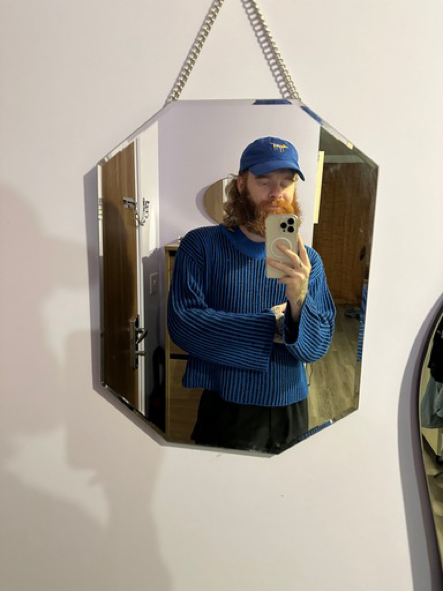 Blue knitted jumper, blue cap, mango, cos, asos 

#LTKeurope #LTKstyletip #LTKSeasonal