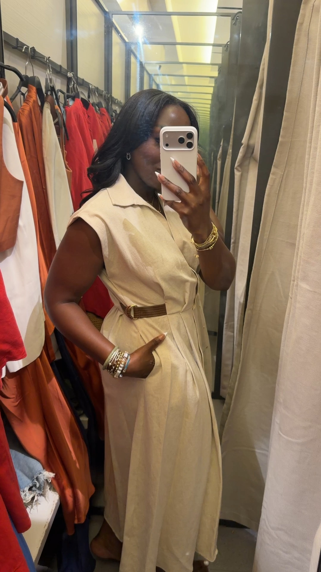 Wearing a medium in this dress and it looks like I can do a small or even an extra small. It’s a cute option if you want a modest, midi length address from ZARA. #ZARA #ZARAWomen #Fashion #OutfitIdea
