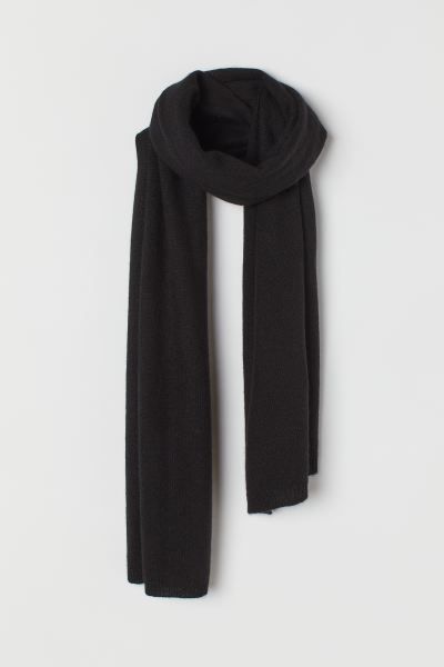Cashmere scarf | H&M (UK, MY, IN, SG, PH, TW, HK)