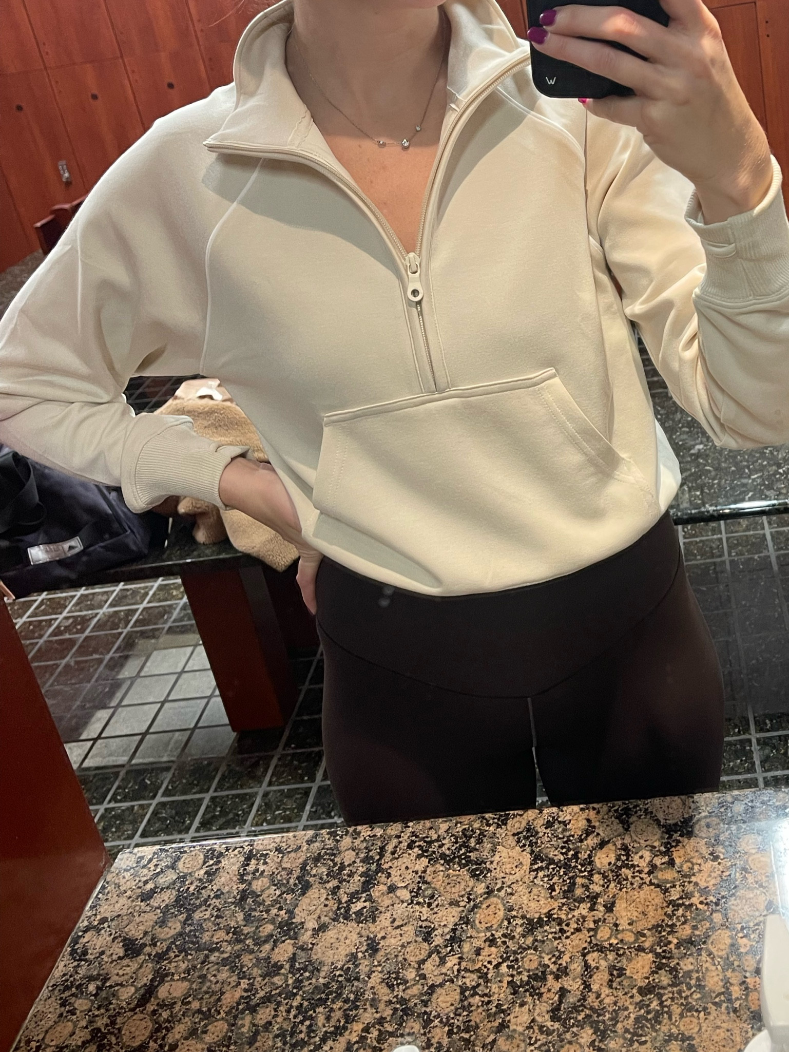 The color of this top is called cake batter and that’s exactly how it feels- like a silky buttery cake 🎂😍 

#LTKActive #LTKFitness #LTKSaleAlert