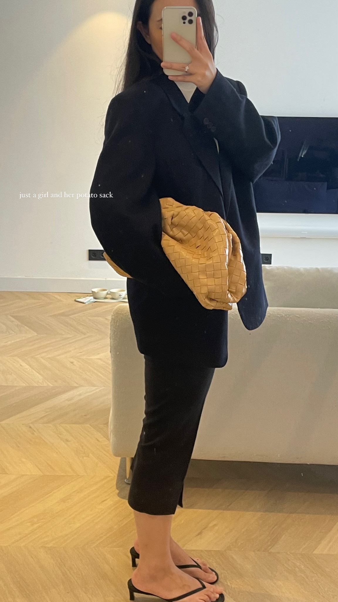 another one of my favorite
an oversized blazer & capris with my new bottega veneta classic pouch in intrecciato leather

#LTKstyletip #LTKitbag #LTKeurope