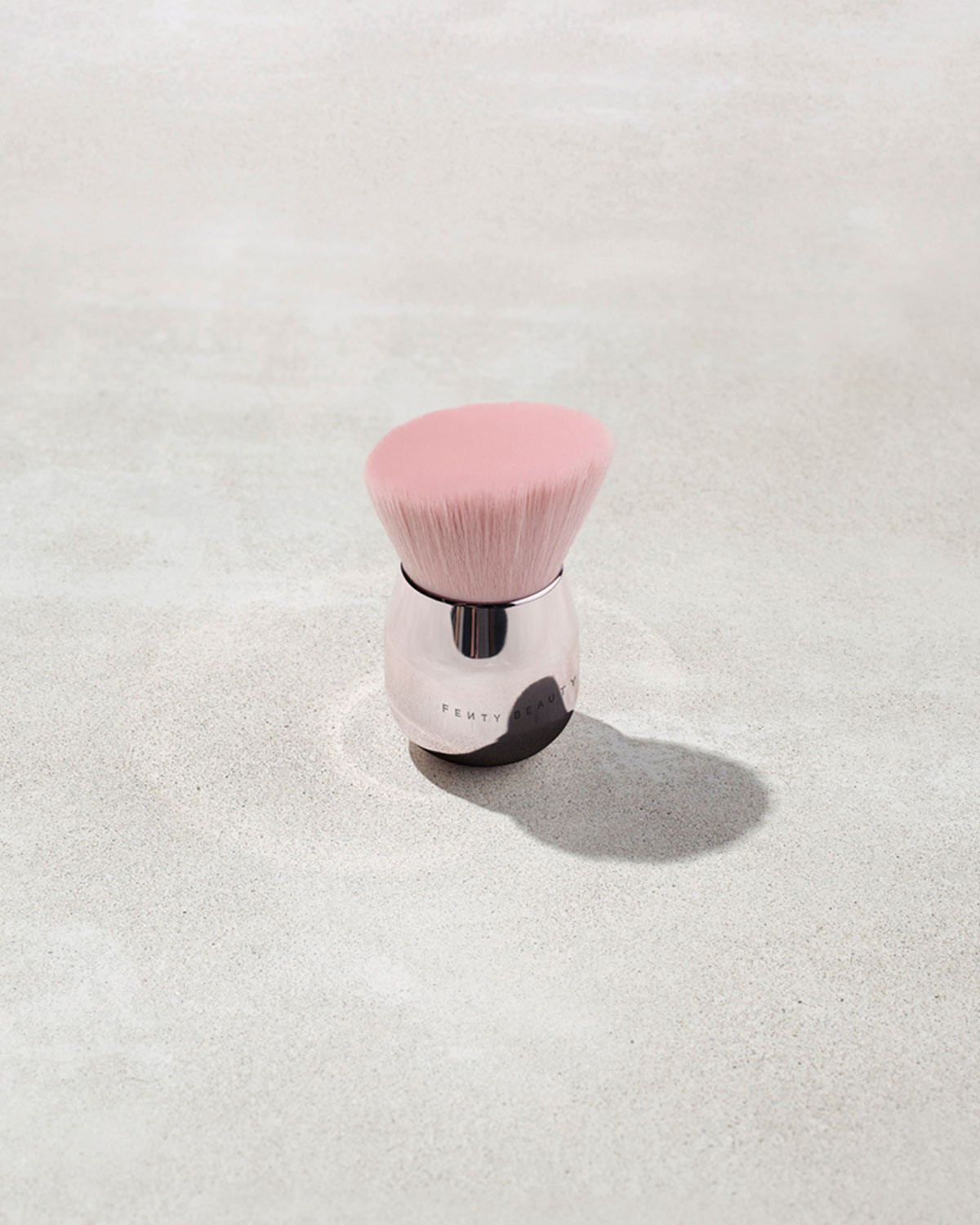 FACE & BODY KABUKI BRUSH 160 | Fenty Beauty