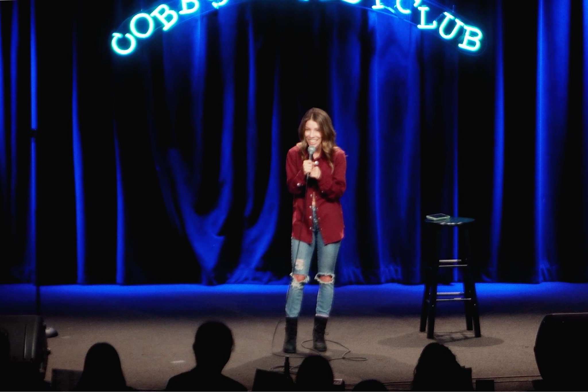 Planning to wear this button down all fall! It's perfect in color, and easy to take off/put on when the temps change quickly! 

#LTKSeasonal #LTKFindsUnder100