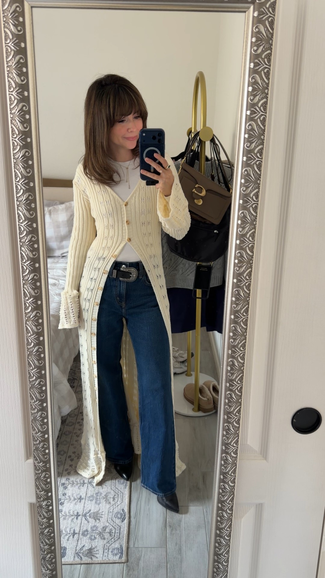 I’m 5’2” and this long cardigan works because it’s lightweight, easy to style, and actually wearable for everyday life.
I layer it over denim, dresses, or basics when I want something a little elevated without feeling overdone.

This is one of those pieces that looks special but still earns its place in your closet because you reach for it again.

Cardigan XS 5ft2
Jeans 25 short 

#LTKFindsUnder100 #LTKPetite #LTKootd