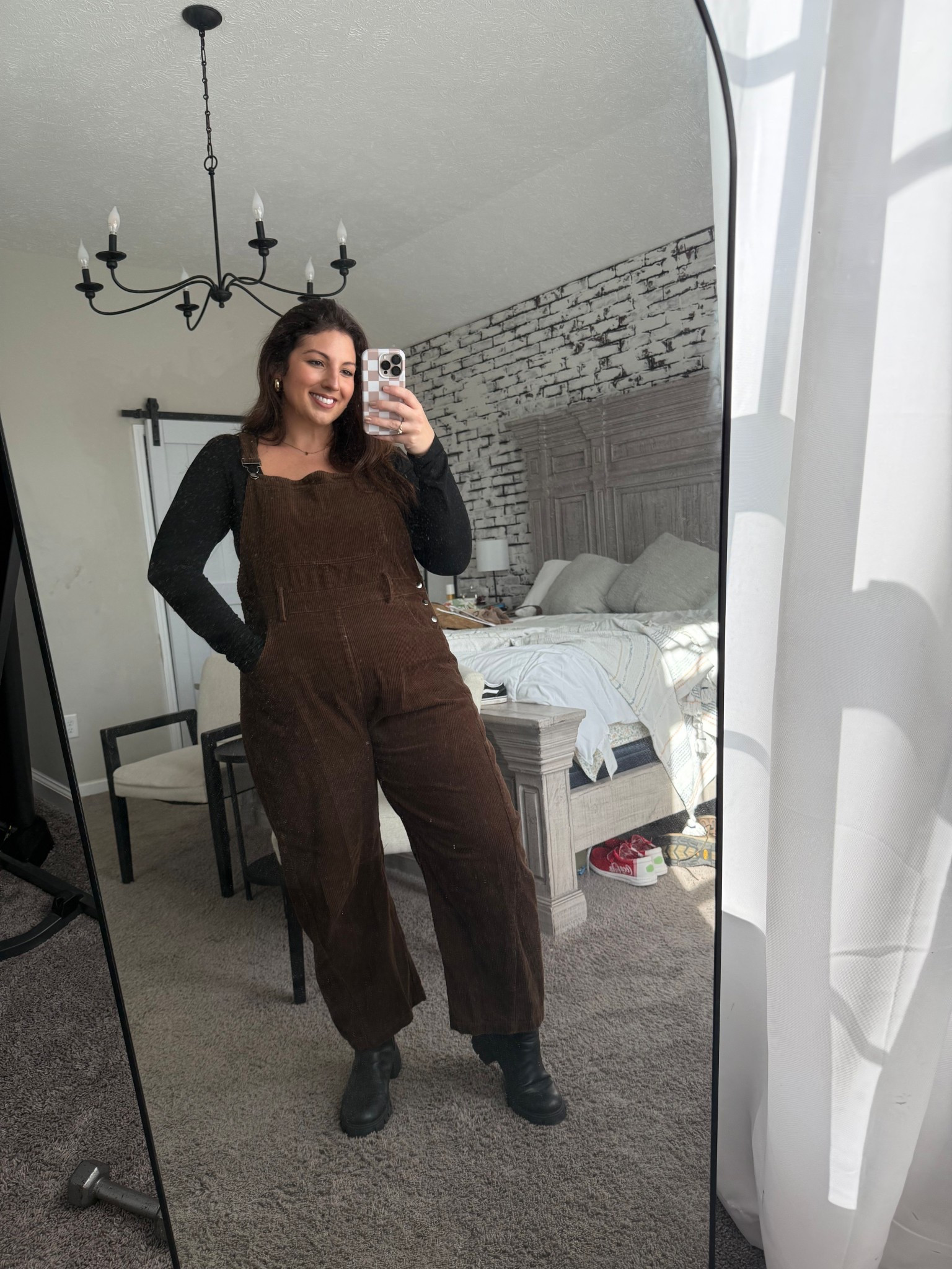 Comfy, cute, barrel overalls and midsize friendly! Definitely a bit oversized! Go with your size for a baggy fit and a size down for a more fitted style! 
 


#LTKootd #LTKHoliday #LTKMidsize