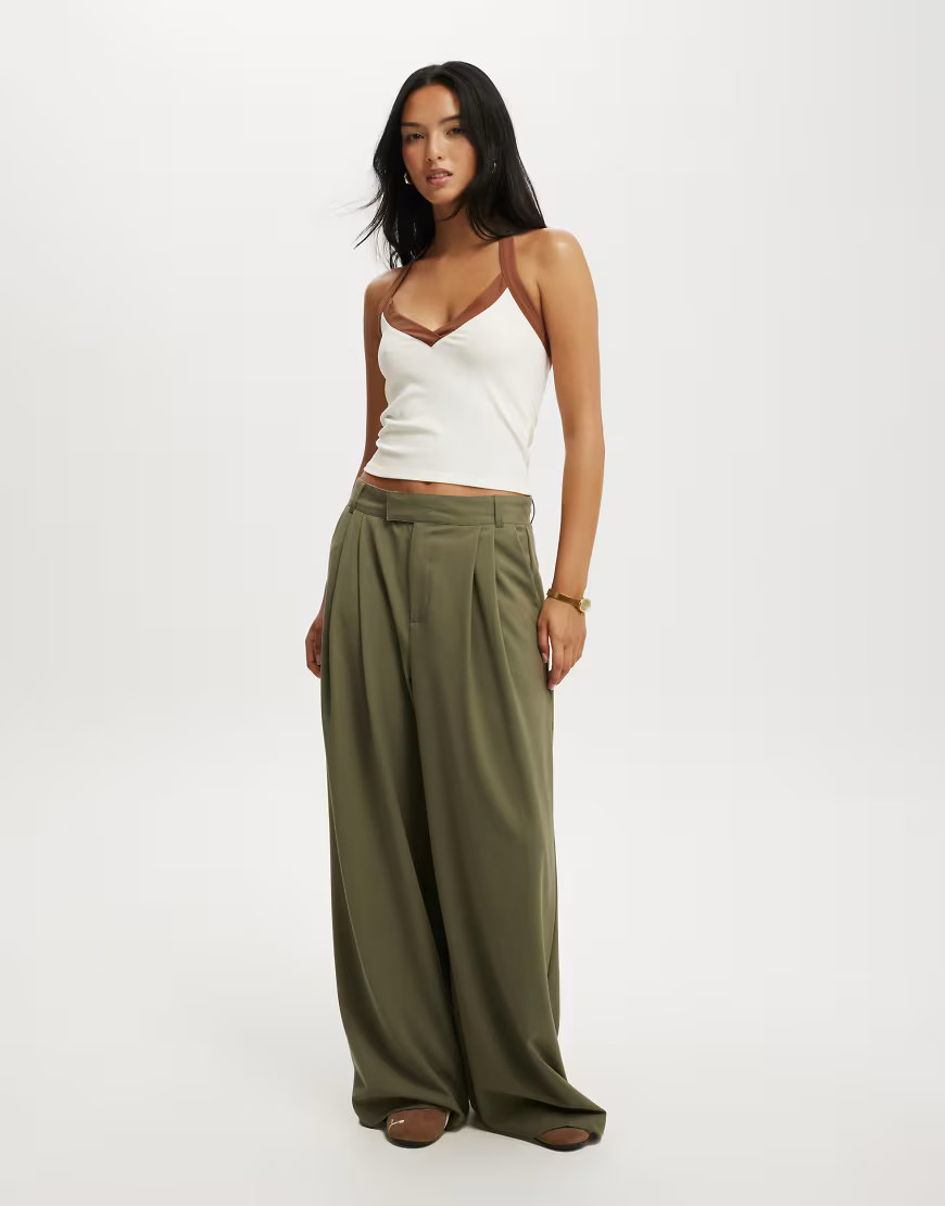Cotton On Izzy pleated suiting pants in green | ASOS (Global)