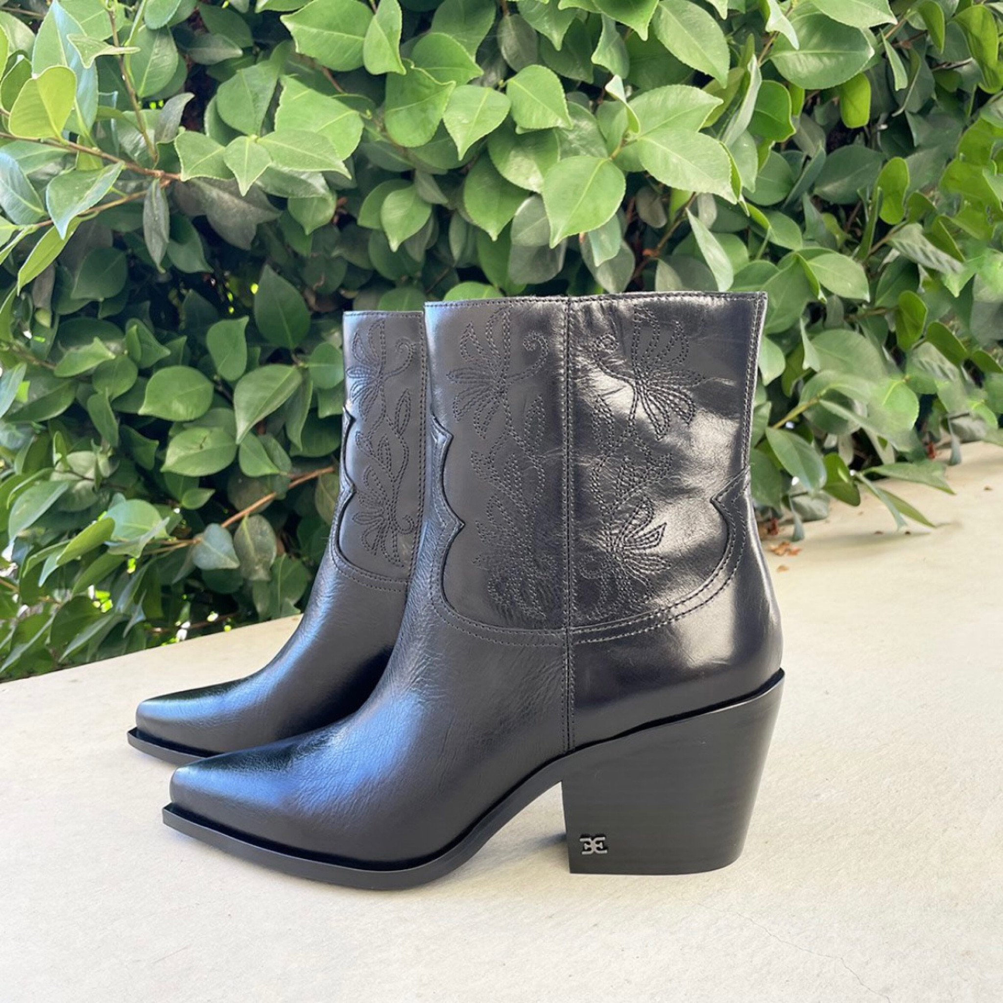 My favorite fall boots just went on sale!!! They come in multiple colors too!! 🙌❤️ fall boots sale 🎉

#LTKover40 #LTKsalealert #LTKshoecrush