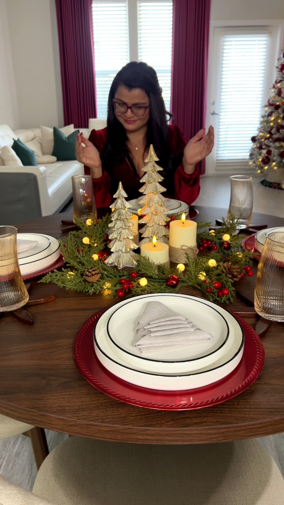 Un toque de verde, un toque de brillo… y la Navidad toma forma en la mesa 🤍🌲
Si quieren los links de todo lo que usé, comenten LINK y se los mando ✨🎁

A touch of greenery, a touch of sparkle… and Christmas comes to life on the table 🤍🌲
If you want the links to everything I used, comment LINK and I’ll send them to you ✨🎁


#LTKHome #LTKGiftGuide #LTKHoliday